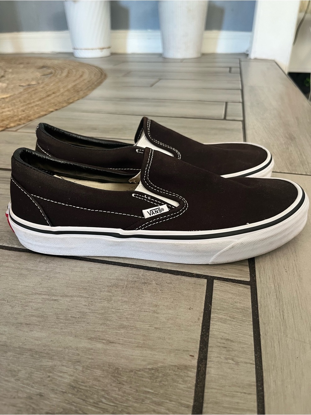 Vans Slip-On Canvas Loafers in Black with White Sole Men 8.5 Women 10